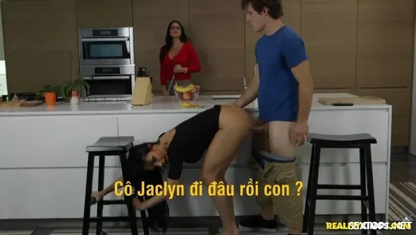 Đi học thêm bị thầy chịch trong lớp – sexGainung